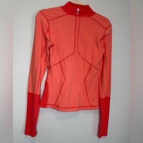 Free People Movement Undercover Base Layer in Melon Taffy Small NWOT - Picture 4 of 4